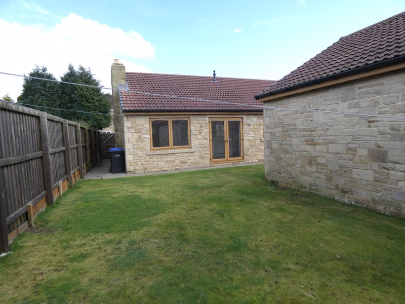 REAR- click for photo gallery